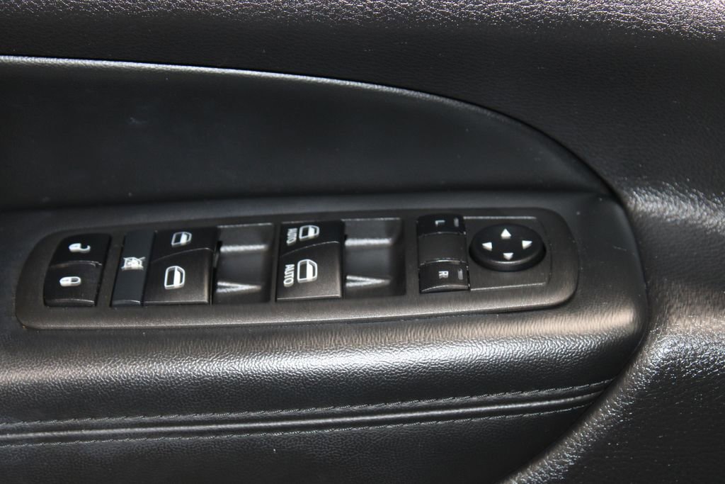 Used 2022 Jeep Grand Cherokee Laredo X image 37