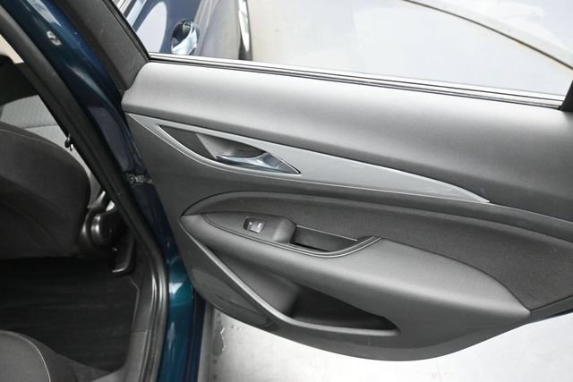 Used 2018 Buick Regal Preferred FWD image 32
