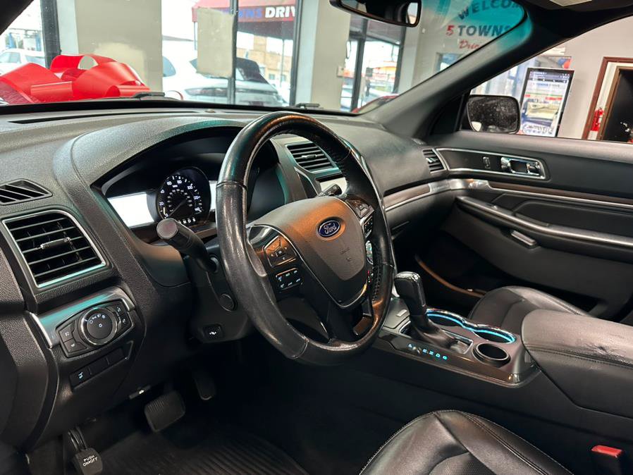 Used 2016 Ford Explorer Limited FWD image 15