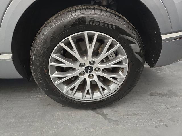 Used 2025 Genesis GV80 2.5T Standard AWD/4WD image 17