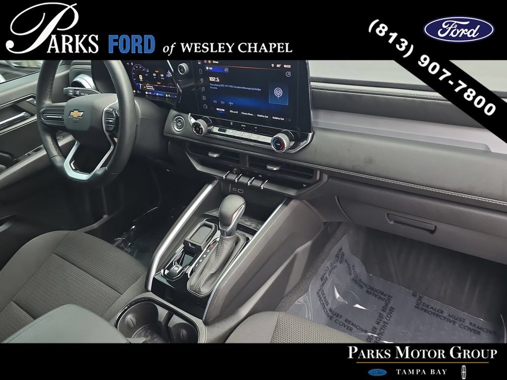 Used 2024 Chevrolet Colorado LT RWD image 9
