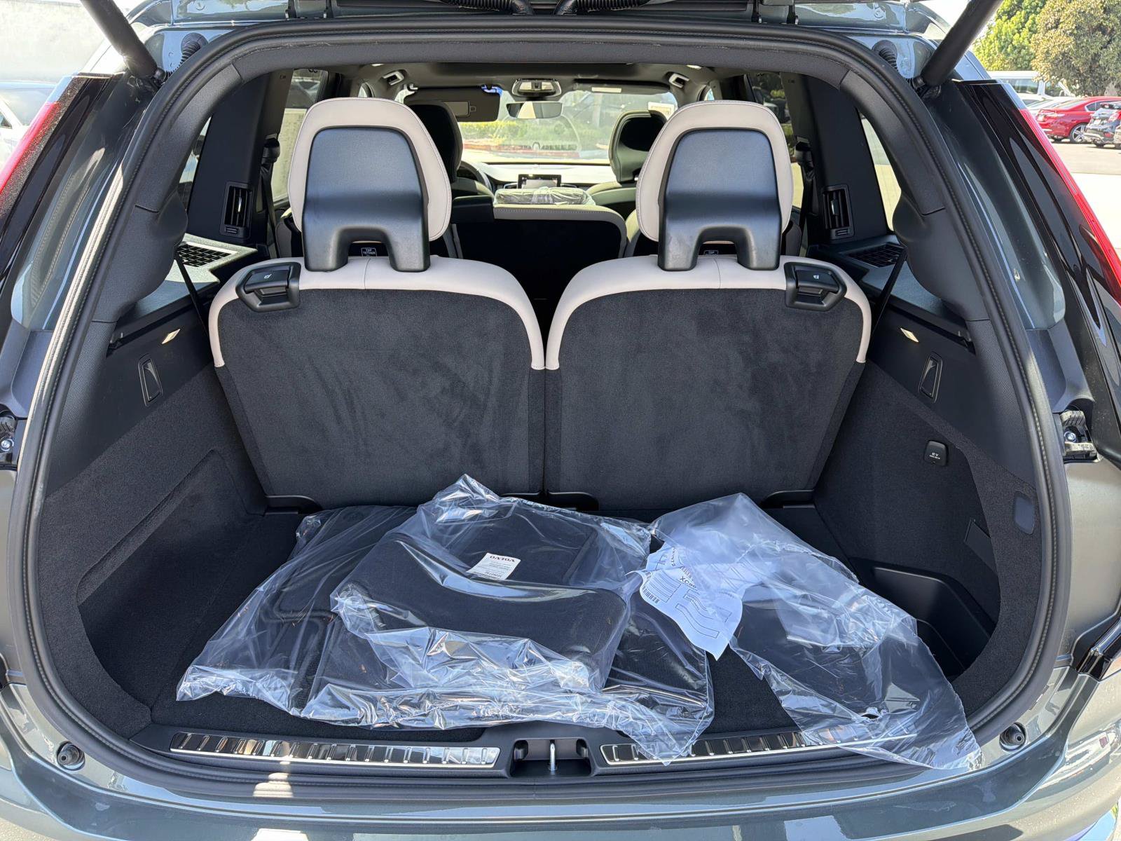 New 2027 Volvo XC90 B6 Bright AWD/4WD image 19