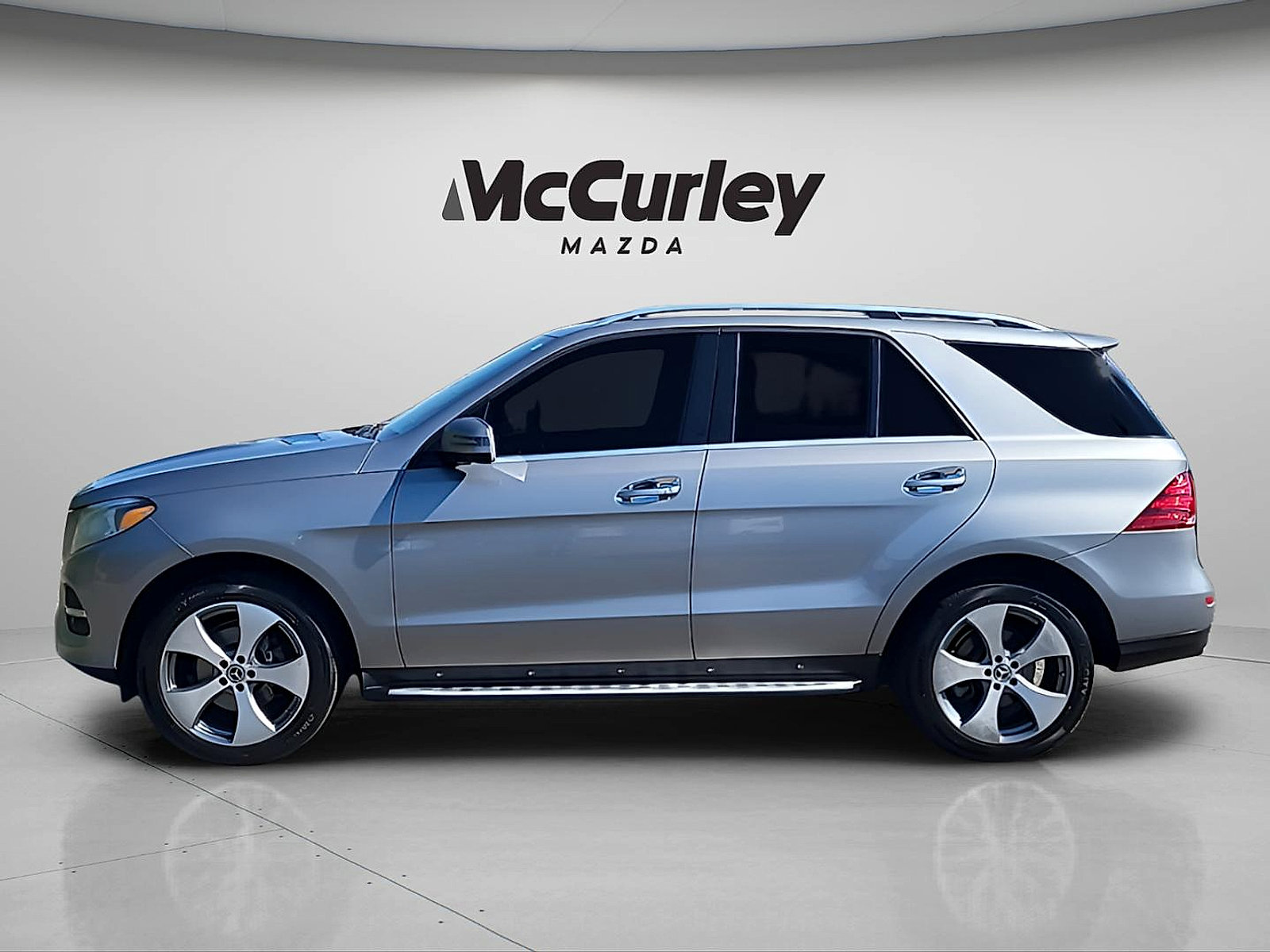 Used 2016 Mercedes-Benz GLE 350 4MATIC image 4