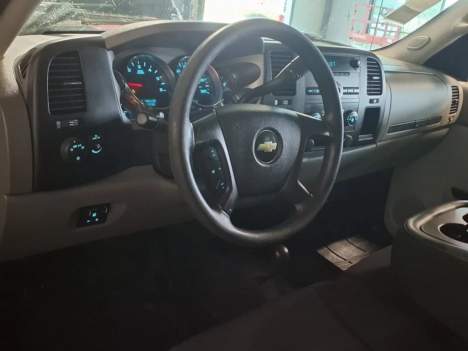 Used 2010 Chevrolet Silverado 3500 W/T AWD/4WD image 11