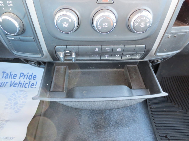 Used 2015 RAM 3500 Tradesman w/ Chrome Appearance Group image 13
