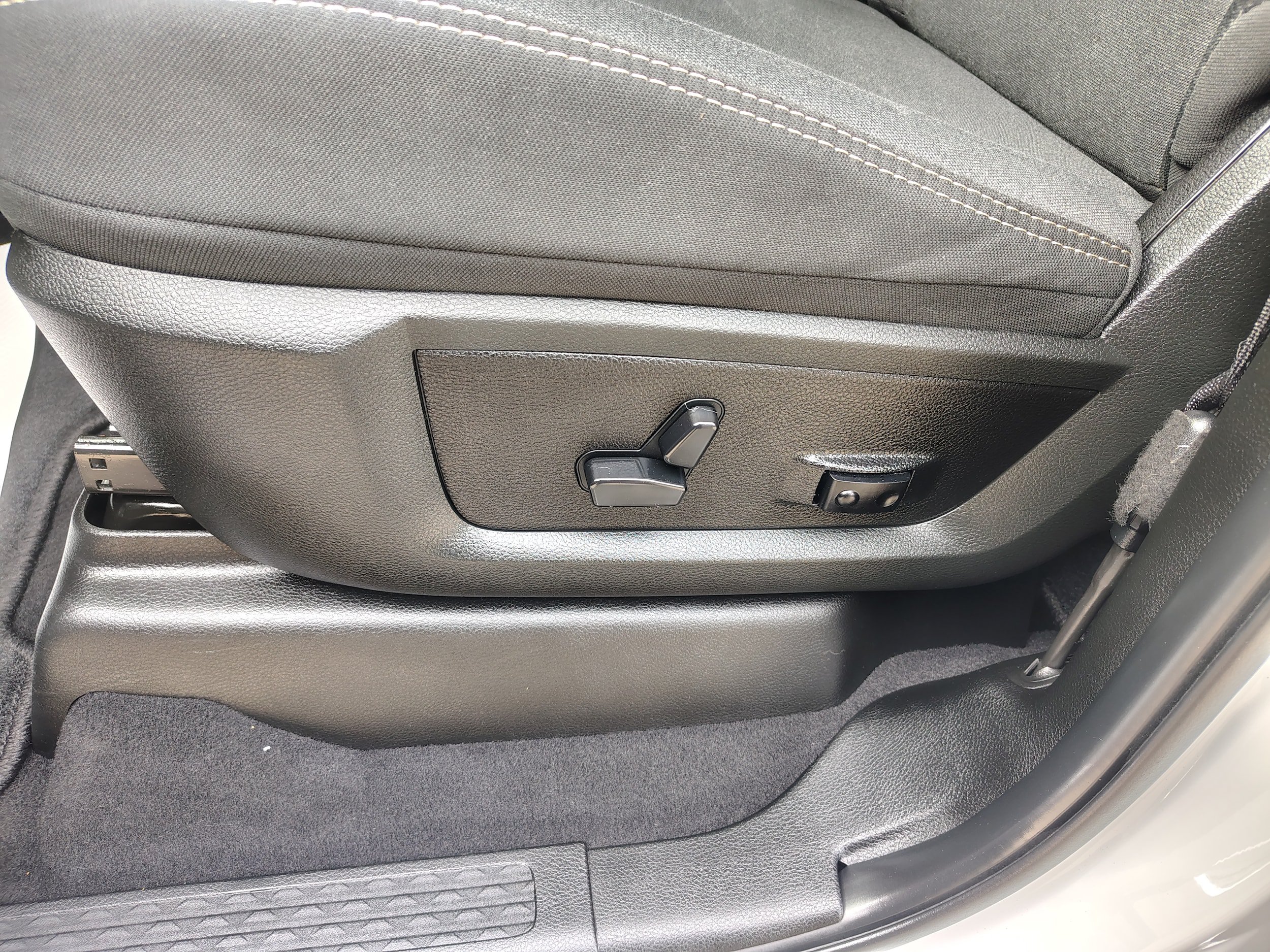 Certified 2025 RAM 2500 Big Horn AWD/4WD image 18
