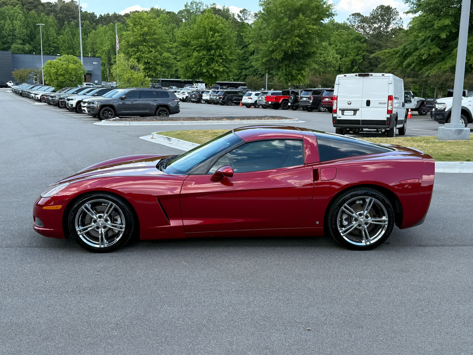Used 2008 Chevrolet Corvette Coupe w/ Preferred Equipment Group RWD image 2