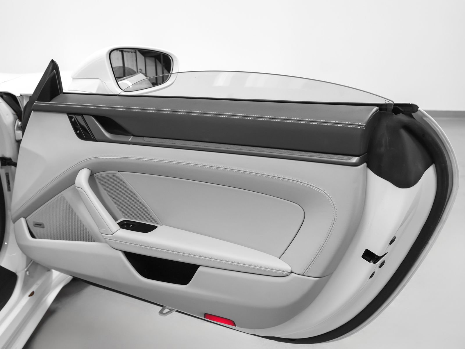 Certified 2020 Porsche 911 Carrera 4S image 33