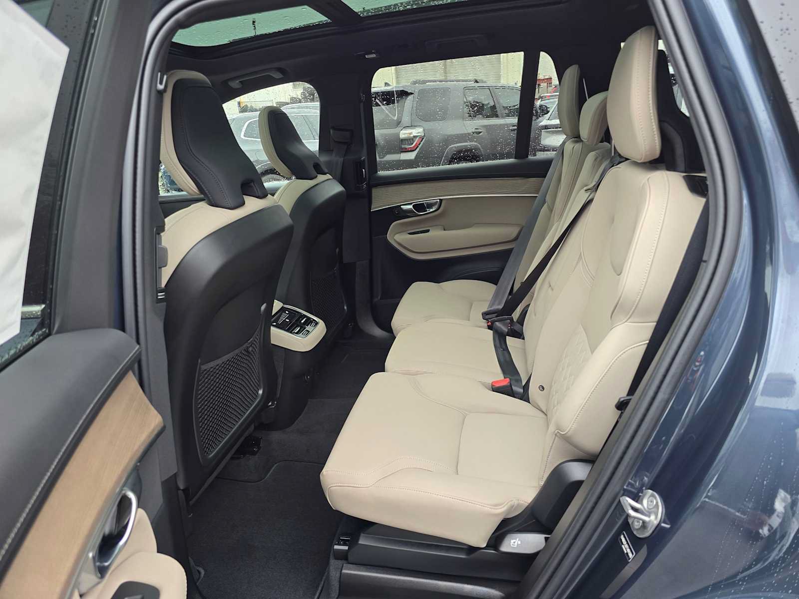 New 2026 Volvo XC90 B6 Core AWD/4WD image 16