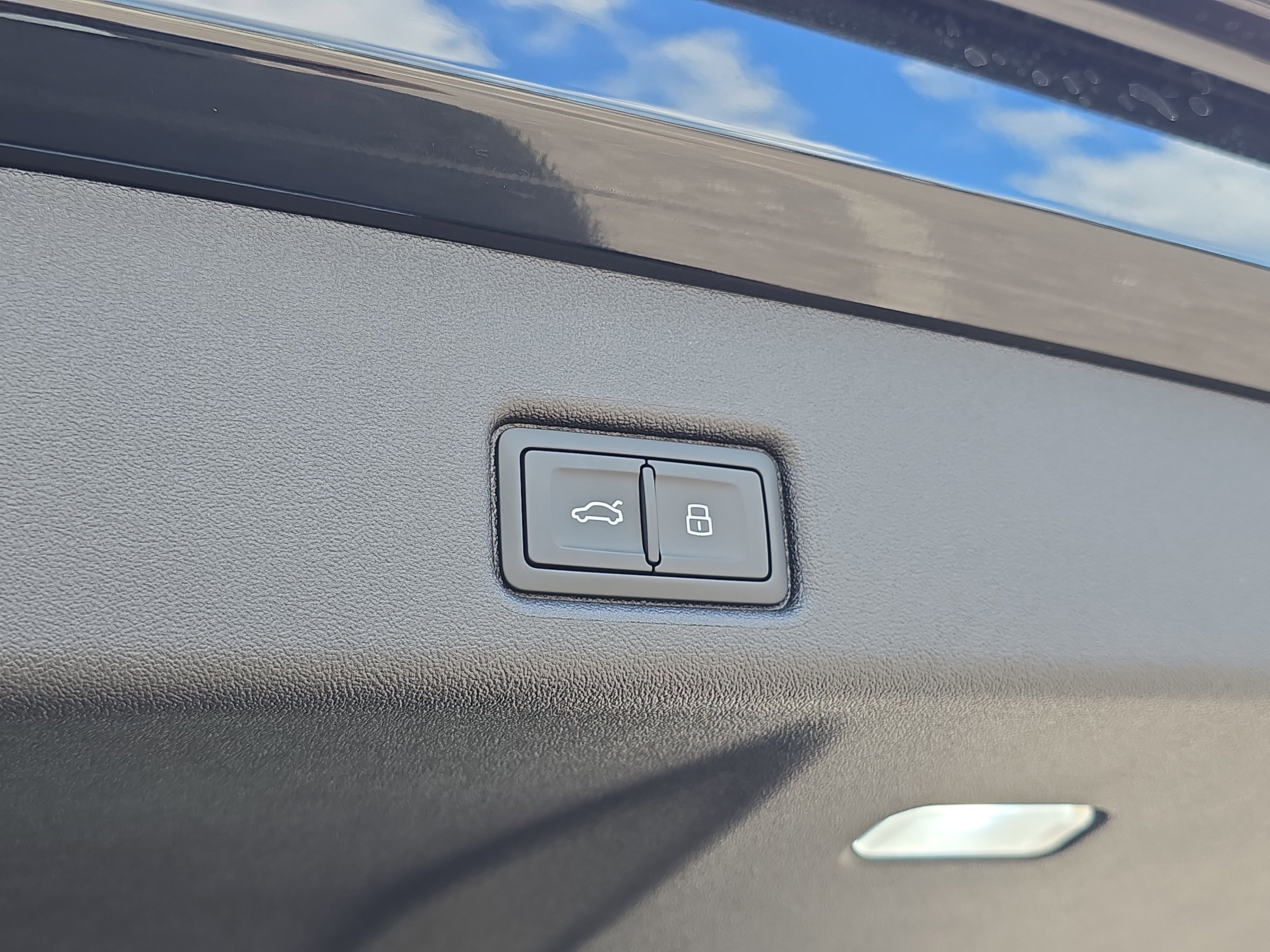 New 2025 Audi Q5 Prestige image 9