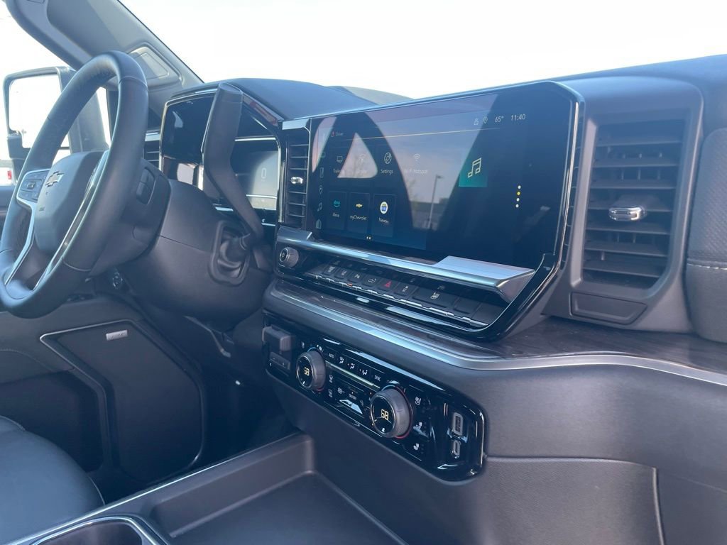 Used 2024 Chevrolet Silverado 2500 LTZ w/ LTZ Plus Package image 30
