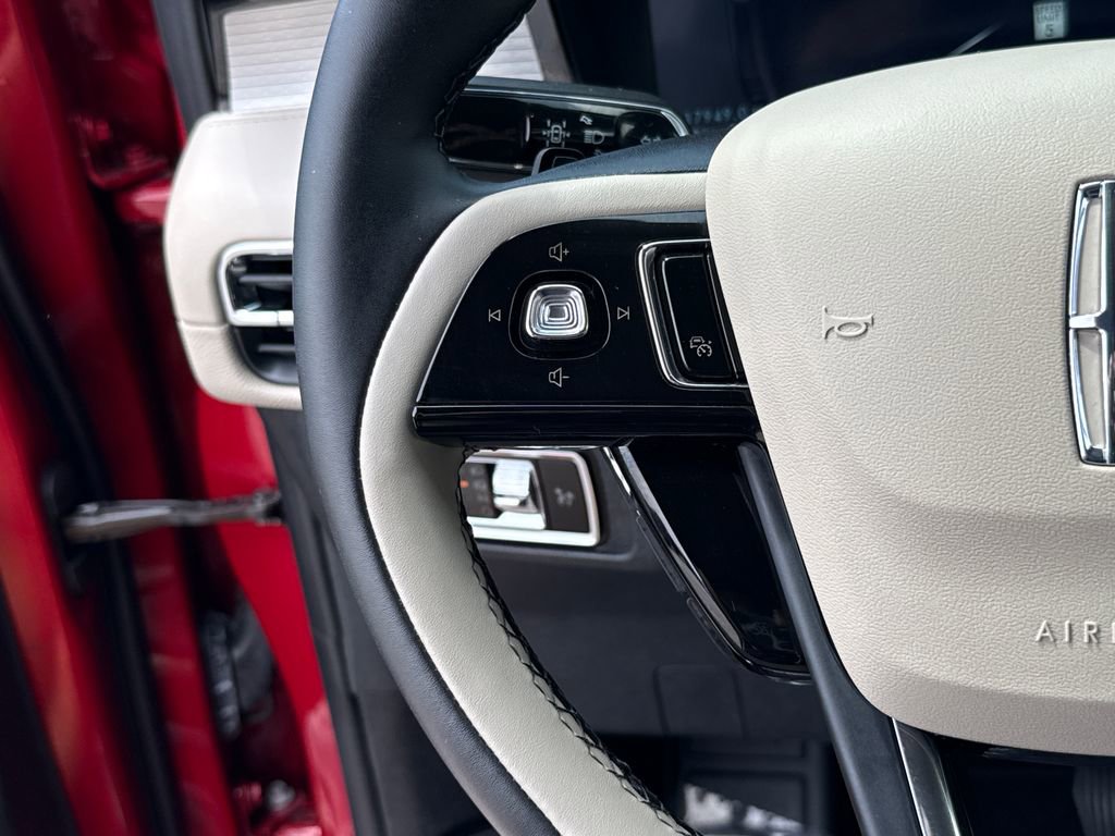 Used 2025 Lincoln Corsair FWD image 15