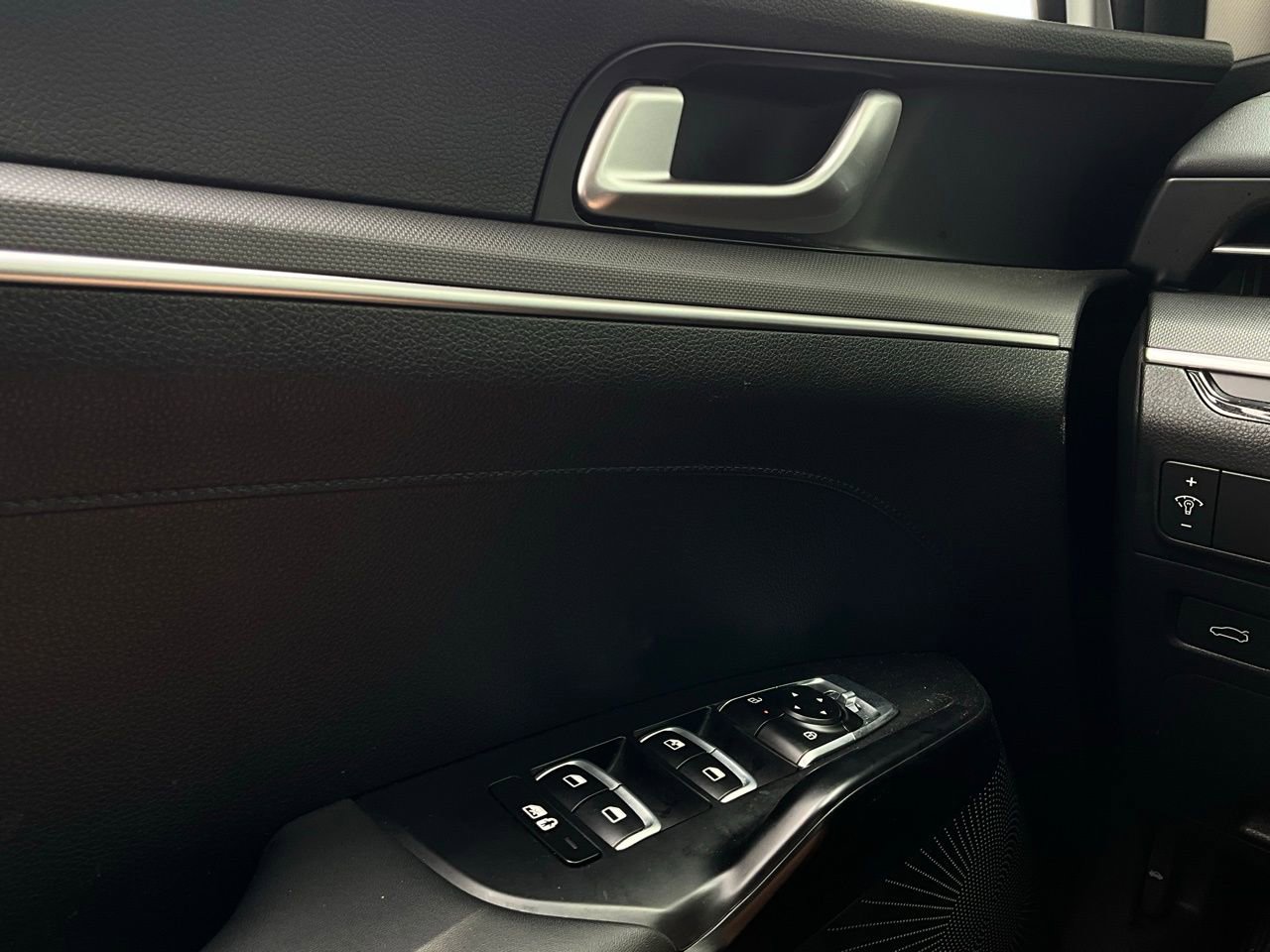 Used 2025 Kia K5 LXS FWD image 20