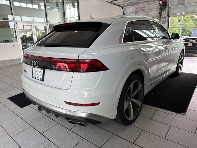 Used 2024 Audi SQ8 Prestige AWD/4WD image 5
