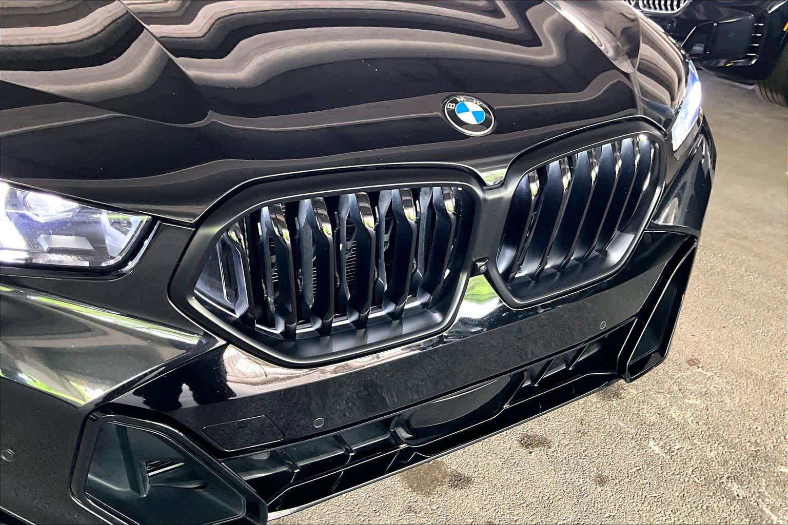 Used 2024 BMW X6 xDrive40i w/ Premium Package AWD/4WD image 29