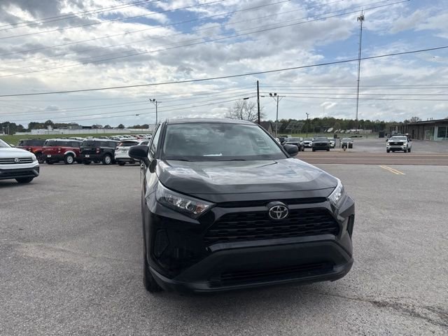 Used 2022 Toyota RAV4 LE image 8