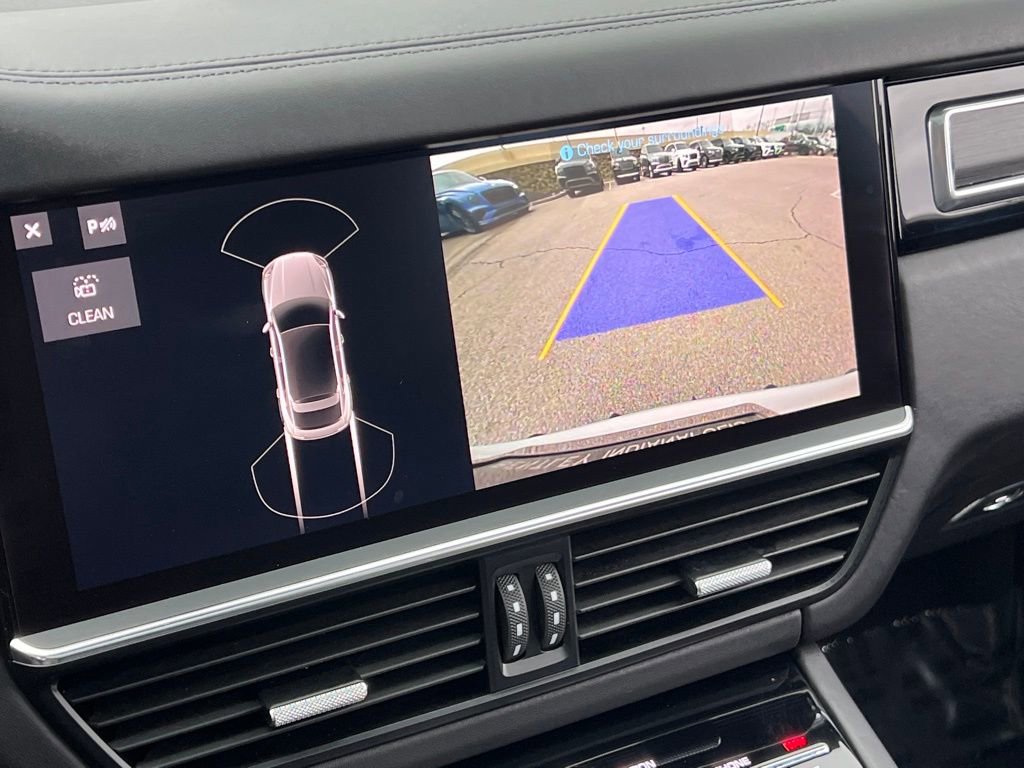 Used 2021 Porsche Cayenne GTS image 31