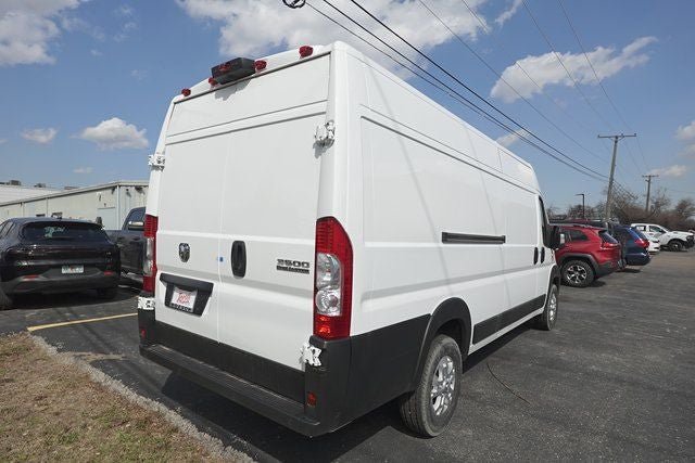 New 2024 RAM ProMaster 3500 w/ Quick Order Package 22H SLT+ FWD image 5
