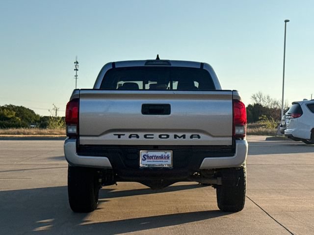 Used 2022 Toyota Tacoma SR w/ SR Convenience Package RWD image 7