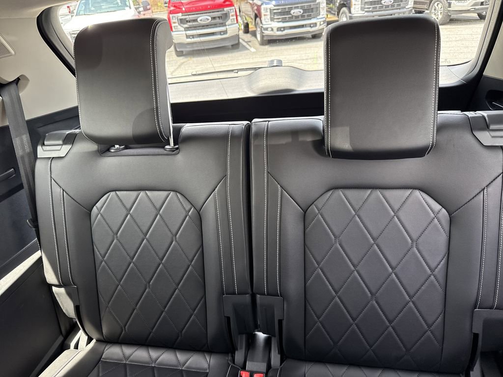Used 2024 Volkswagen Atlas SEL Premium R-Line AWD/4WD image 25