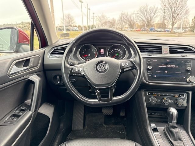 Used 2019 Volkswagen Tiguan SE w/ Panoramic Sunroof Package image 19