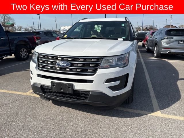 Used 2017 Ford Explorer FWD image 2