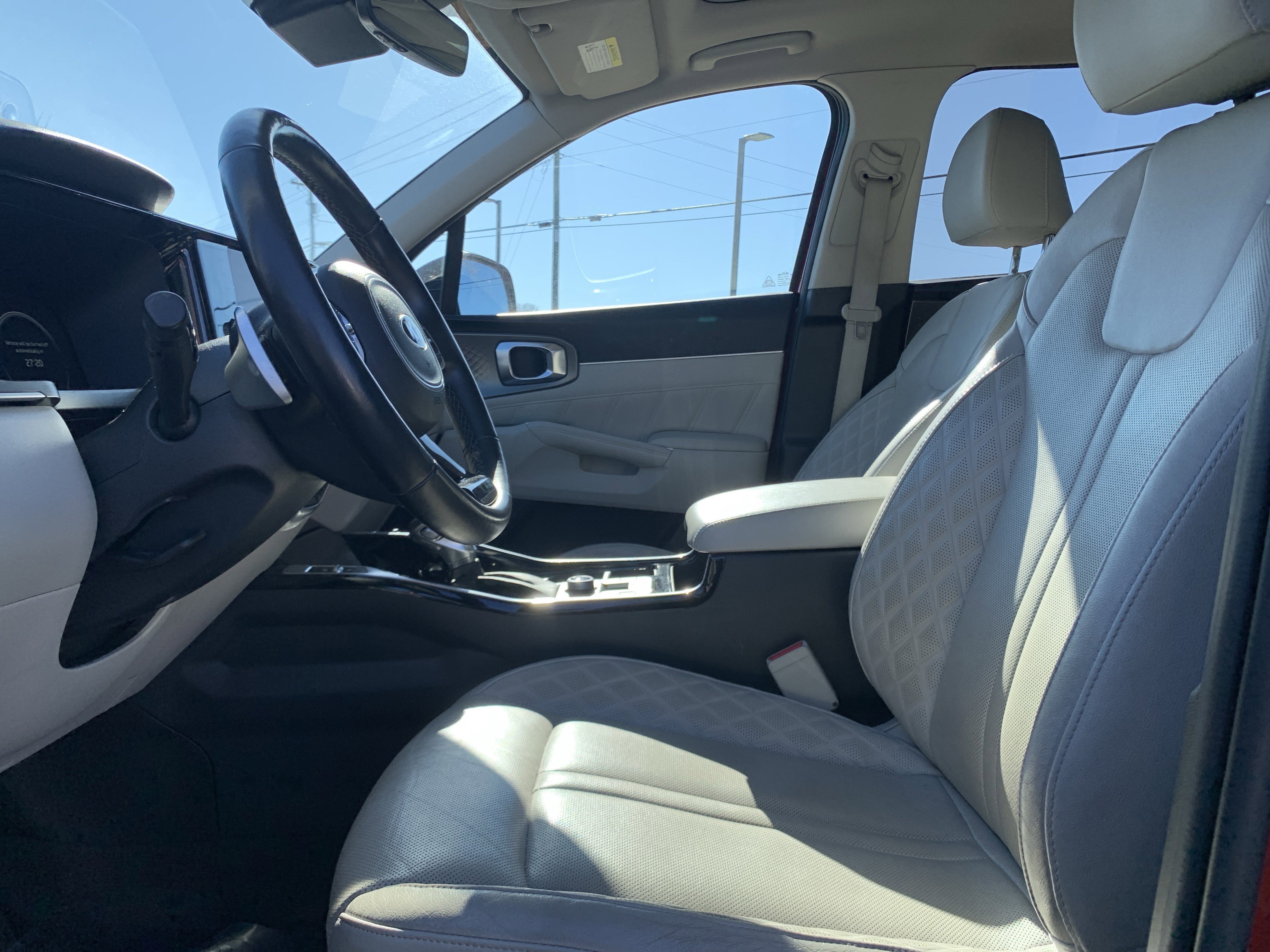 Used 2021 Kia Sorento SX image 16