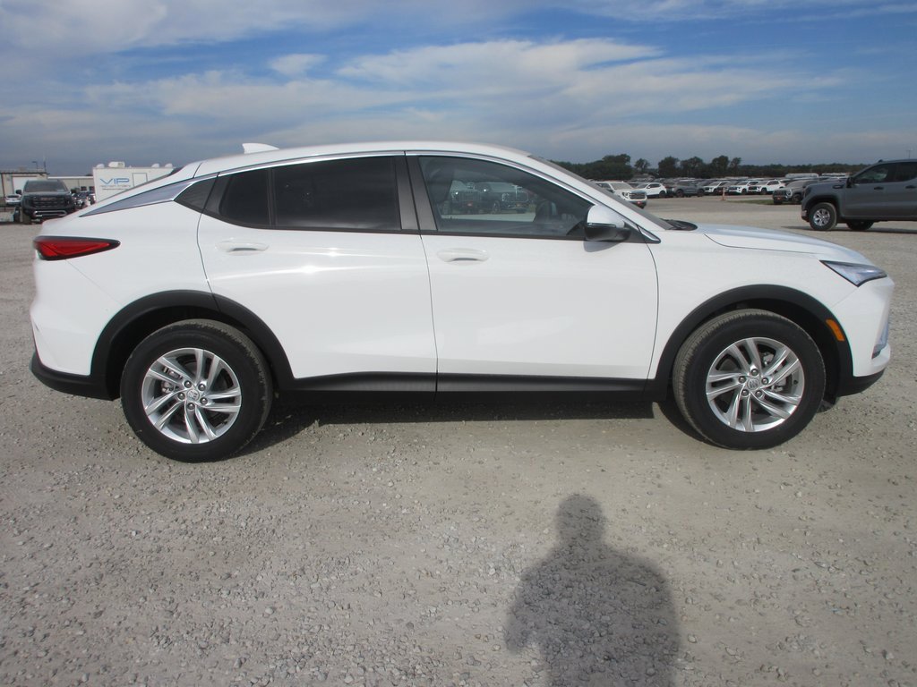 New 2026 Buick Envista Preferred image 3