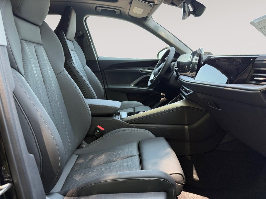 Certified 2025 Audi Q5 Premium Plus w/ Premium Plus AWD/4WD image 15