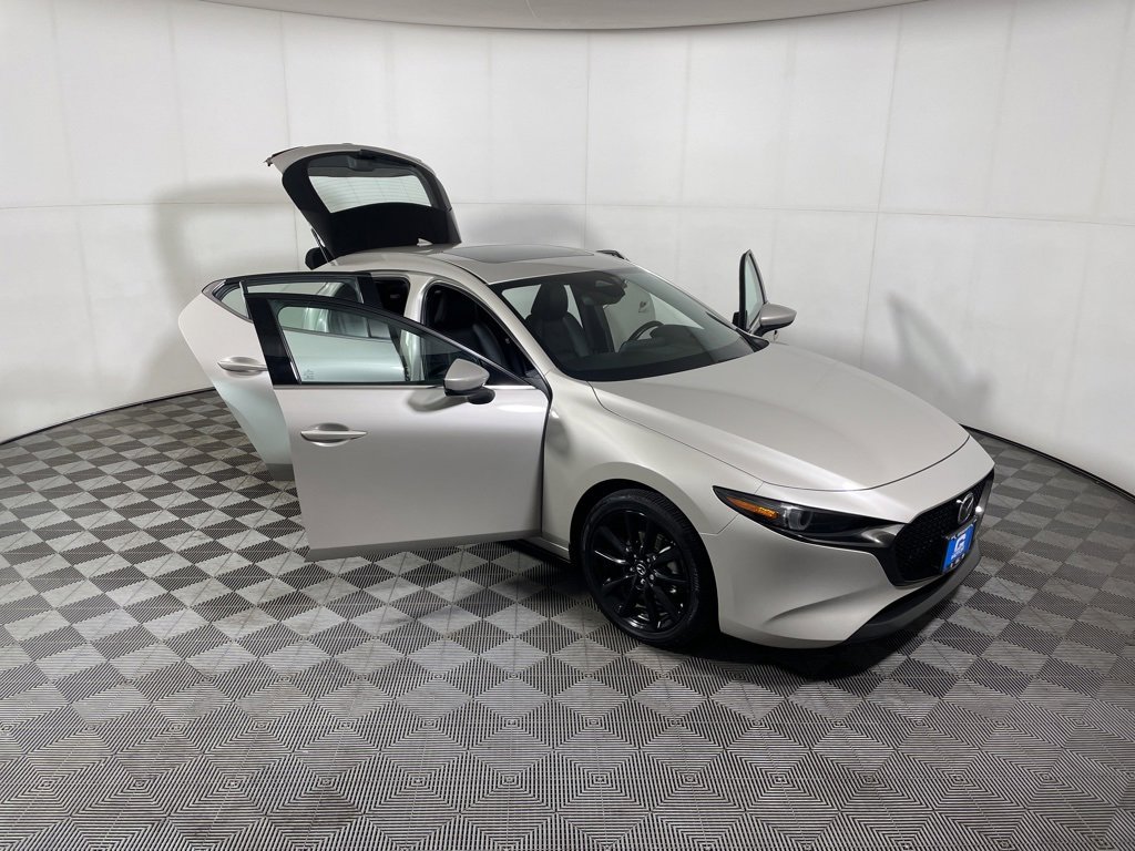 Used 2025 MAZDA MAZDA3 2.5 S Hatchback w/ Premium Pkg image 8