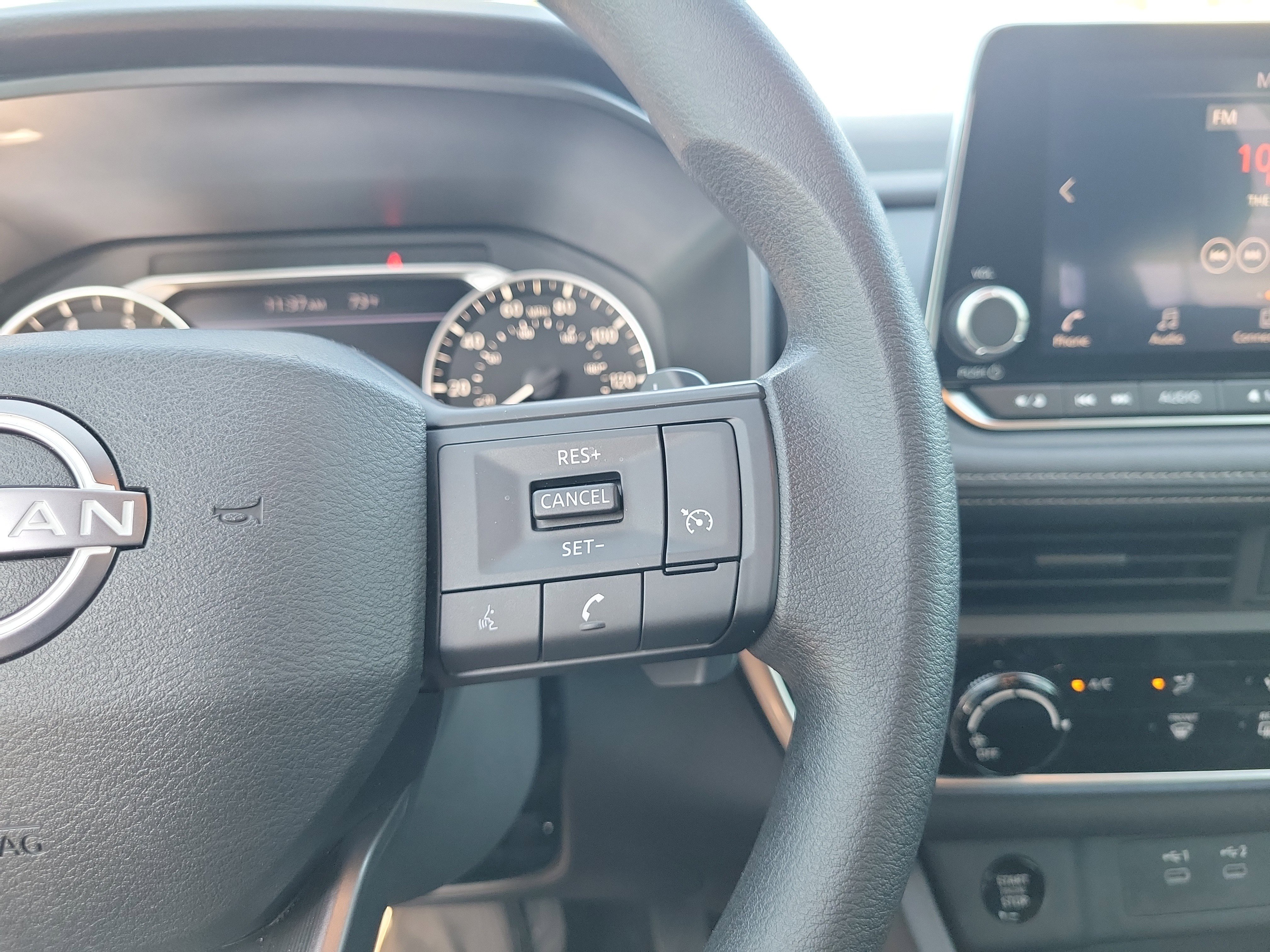 Certified 2025 Nissan Rogue S image 28