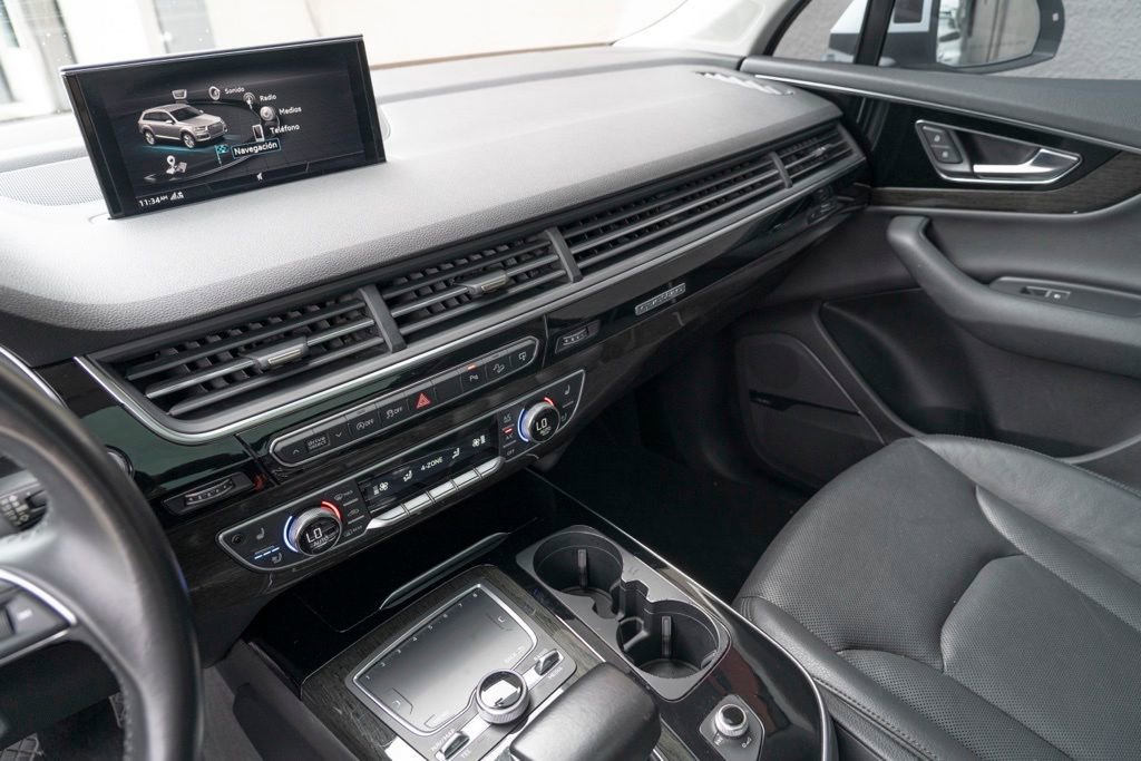 Used 2017 Audi Q7 3.0T Premium Plus w/ Premium Plus Package image 30