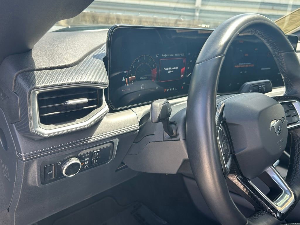 Used 2025 Ford Mustang Premium image 18