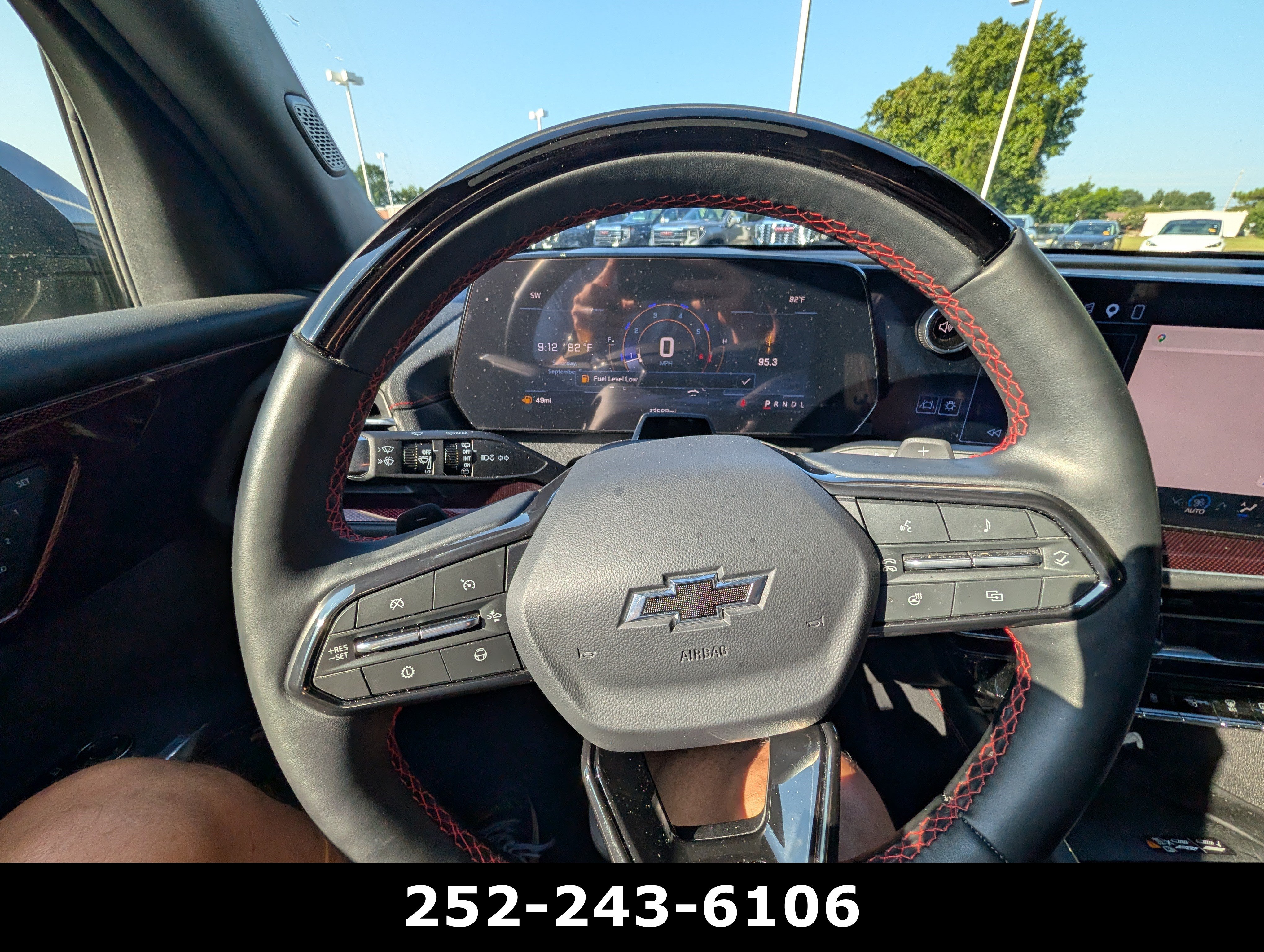 Used 2026 Chevrolet Traverse RS FWD image 18
