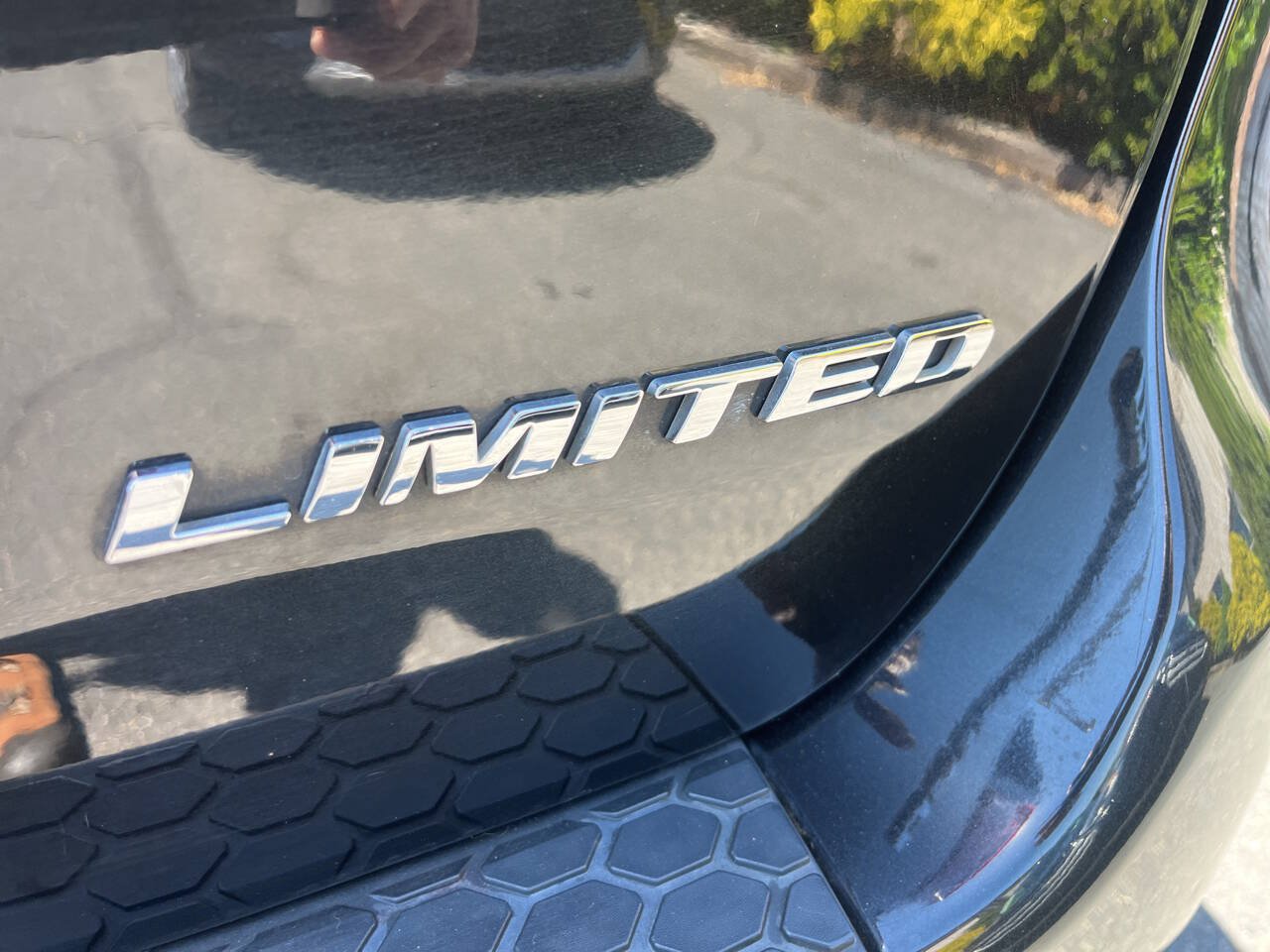 Used 2015 Dodge Durango Limited w/ Premium Group AWD/4WD image 12