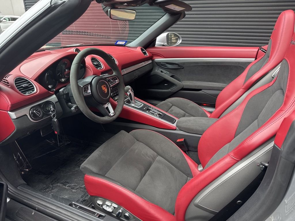 Certified 2022 Porsche 718 Boxster Spyder image 5