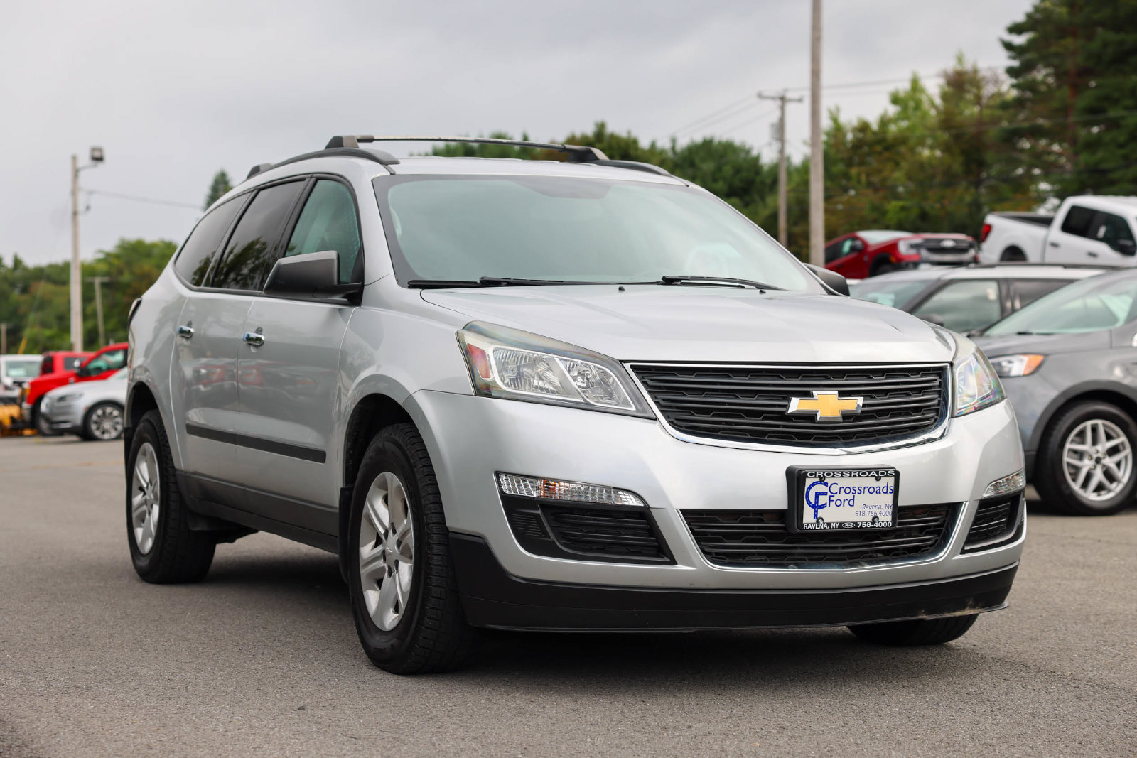 Used 2016 Chevrolet Traverse LS FWD image 3