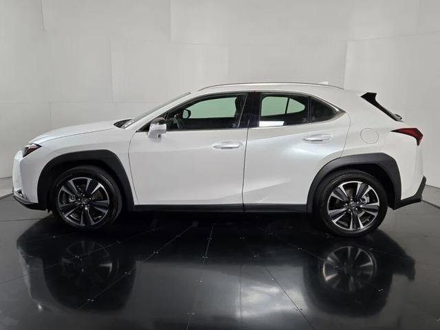 Certified 2024 Lexus UX 250h FWD image 3