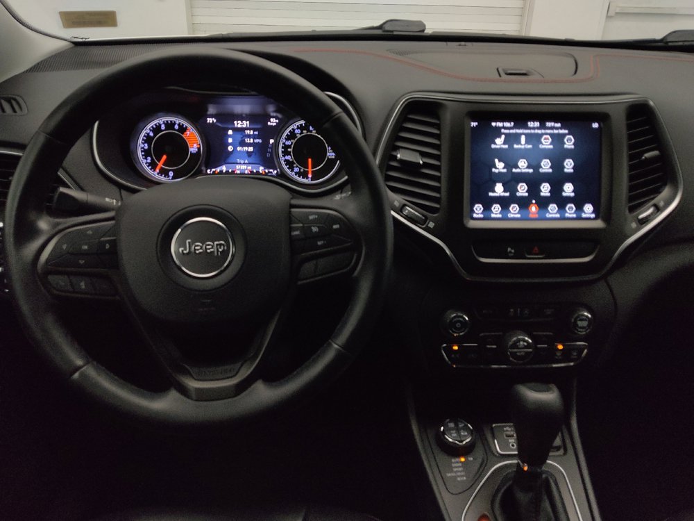 Used 2019 Jeep Cherokee Trailhawk w/ Comfort/Convenience Group AWD/4WD image 22