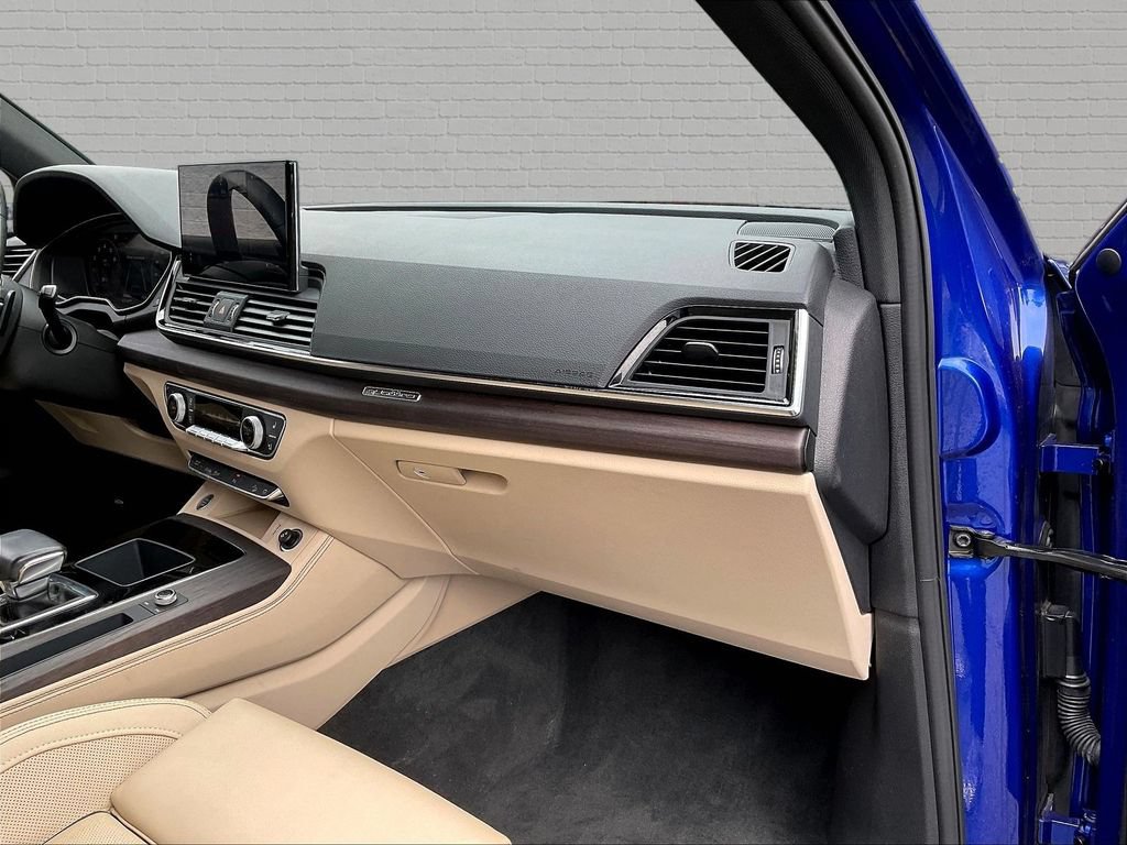 Used 2023 Audi Q5 2.0T Premium Plus w/ Premium Plus Package AWD/4WD image 23