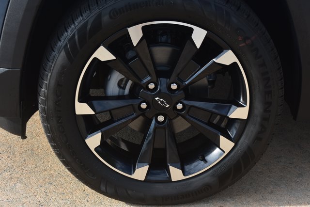 New 2027 Chevrolet Equinox RS w/ Safety and Technology Package AWD/4WD image 11
