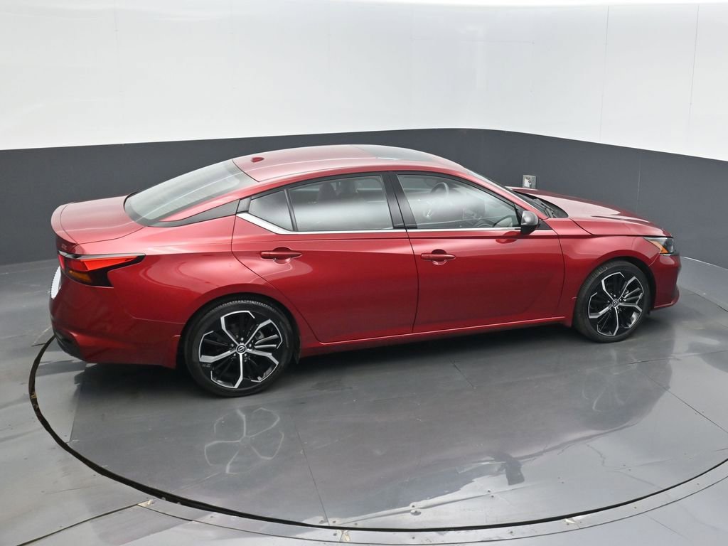Used 2023 Nissan Altima 2.5 SR w/ SR Premium Package image 24