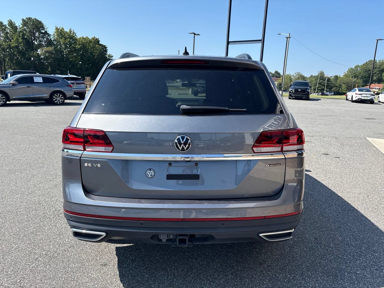 Used 2023 Volkswagen Atlas SE w/ Panoramic Sunroof Package AWD/4WD image 8
