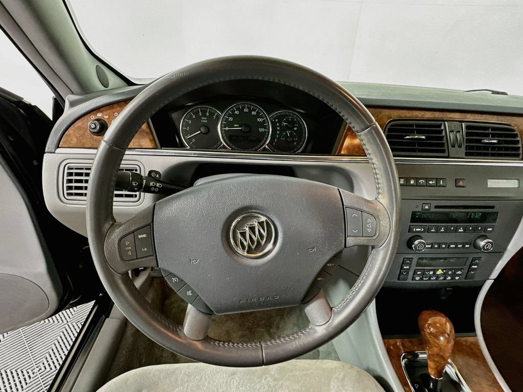 Used 2005 Buick LaCrosse CX w/ Silver Convenience Package FWD image 18