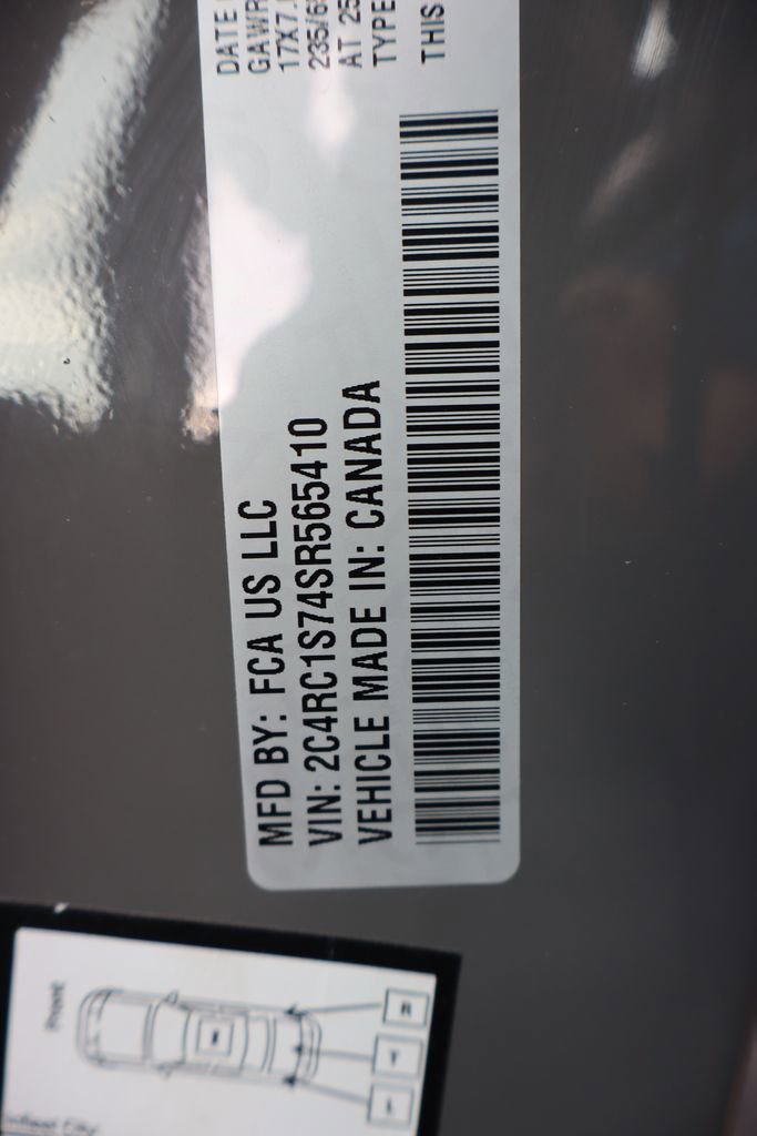 Used 2025 Chrysler Pacifica Select image 44