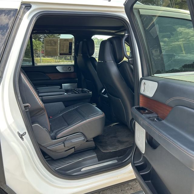 Used 2022 Lincoln Navigator L Black Label image 12