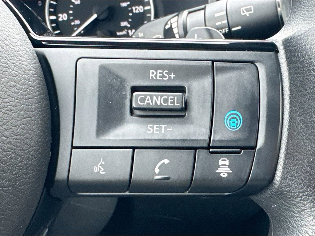 Used 2022 Nissan Rogue SV image 10