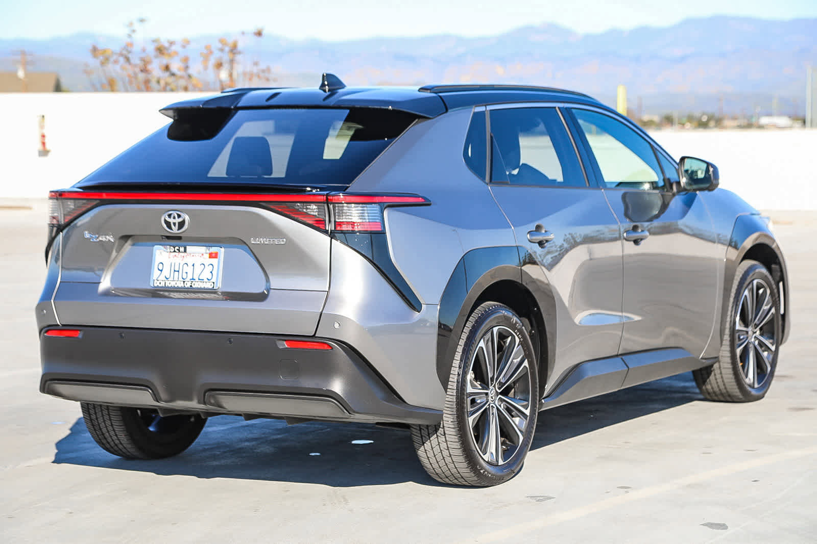 Used 2023 Toyota bZ4X Limited image 5