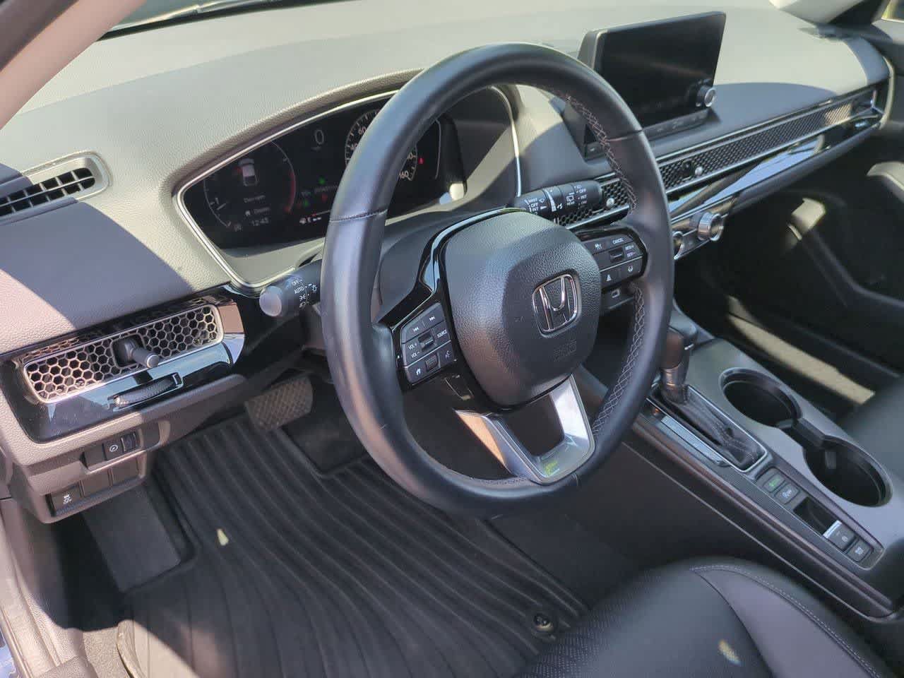 Used 2024 Honda Civic EX-L image 2