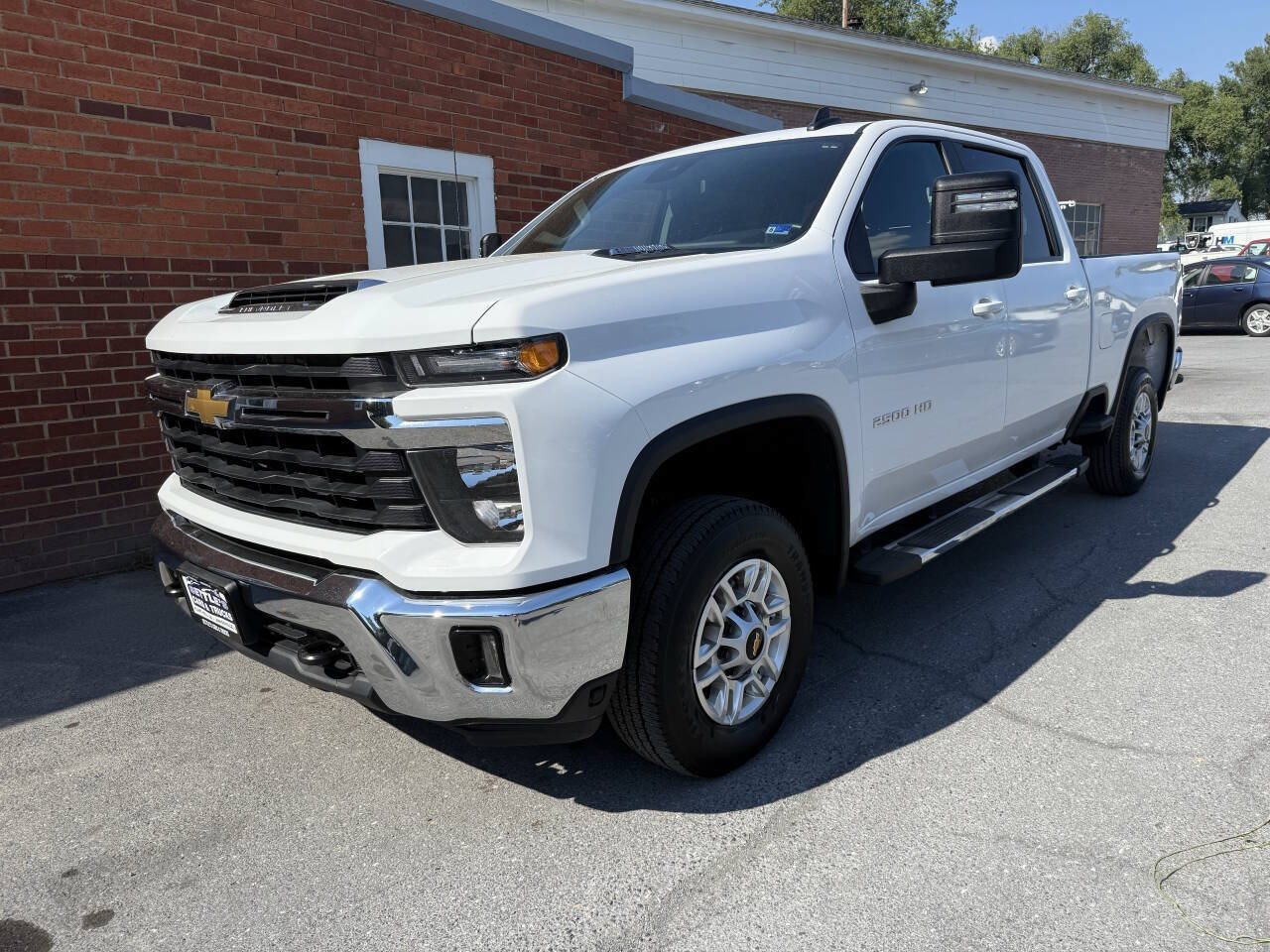 Used 2025 Chevrolet Silverado 2500 LT w/ Convenience Package AWD/4WD image 17